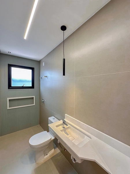 Casa térrea nova e moderna com 3 suítes, cozinha planejada e quintal: 46ª foto da galeria de imagens do imóvel