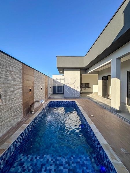 Casa térrea com piscina no Condomínio Pérola do Vale | Energia fotovoltaica, área gourmet e 3 quartos: 45ª foto da galeria de imagens do imóvel