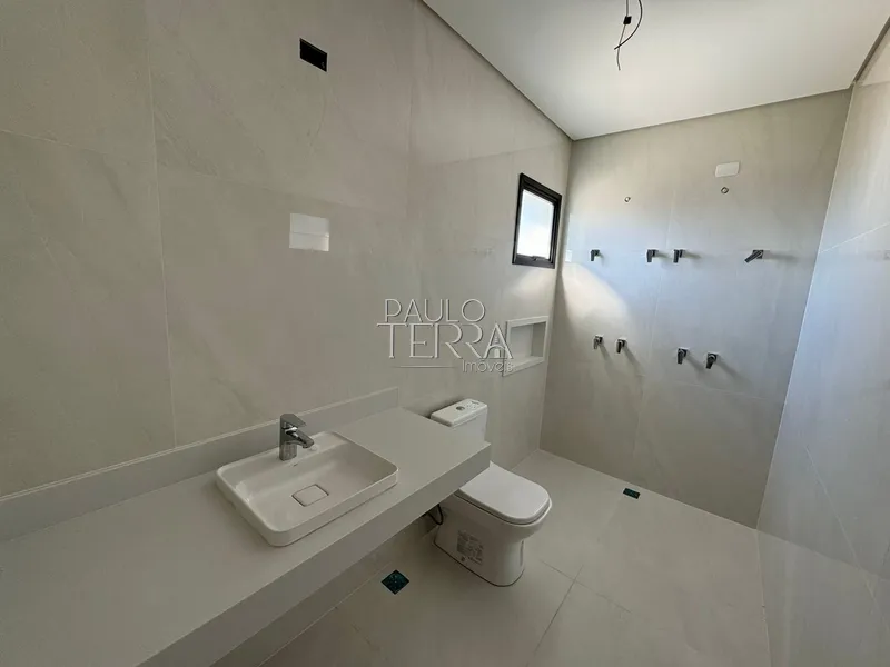 Casa térrea nova com 3 suítes e quintal Condomínio Cyrela - Taubaté SP: 10ª foto da galeria de imagens do imóvel