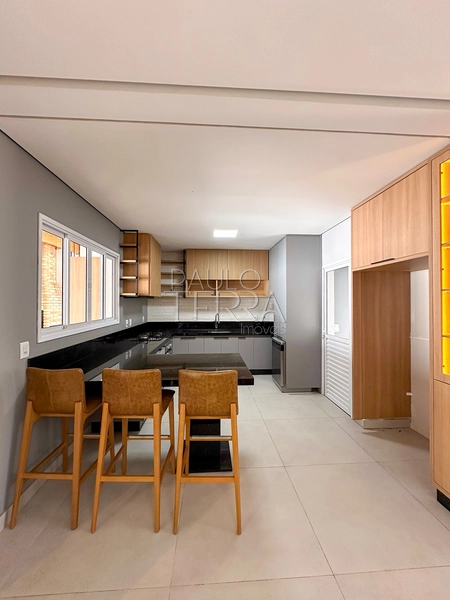 Sobrado porteira fechada à venda no Condomínio Tecoara em Taubaté | Mobiliado, Piscina Aquecida, Energia Fotovoltaica e 4 Dormitórios: 110ª foto da galeria de imagens do imóvel