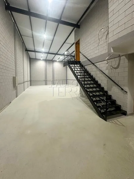 Galpão Comercial Novo à Venda em Taubaté/SP | Trifásico, Pé Direito Alto e Próximo à Dutra: 4ª foto da galeria de imagens do imóvel