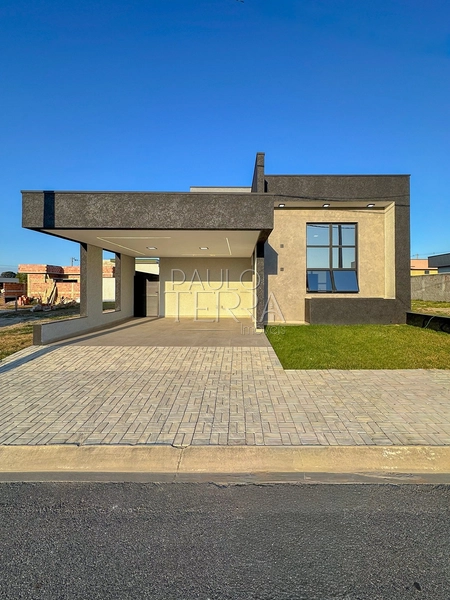 Casa à Venda no Condomínio Pérola do Vale em Tremembé | 3 Dormitórios, Suíte, Piscina e Energia Solar: 2ª foto da galeria de imagens do imóvel