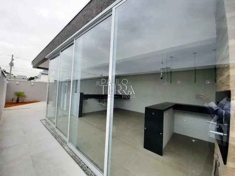 Casa térrea com projeto diferenciado e armários planejados. Condomínio: 13ª foto da galeria de imagens do imóvel