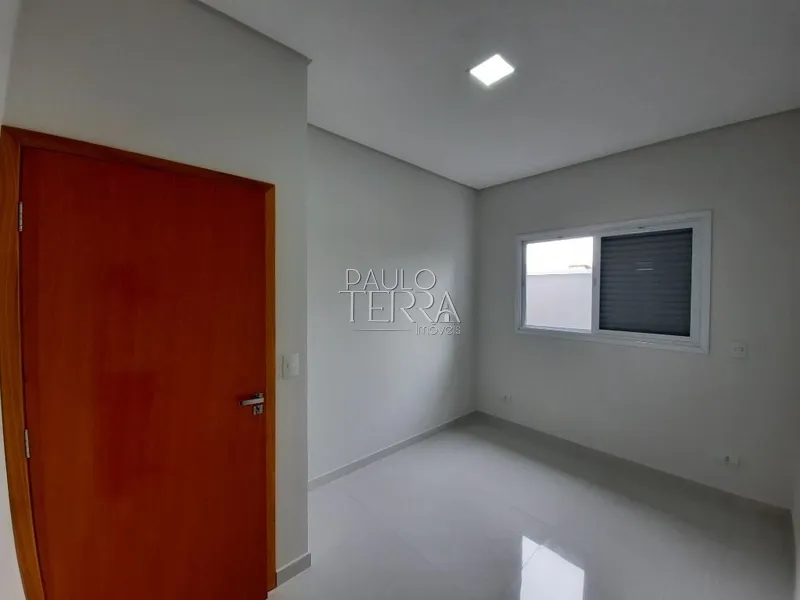 Casa térrea com projeto diferenciado e armários planejados. Condomínio: 25ª foto da galeria de imagens do imóvel