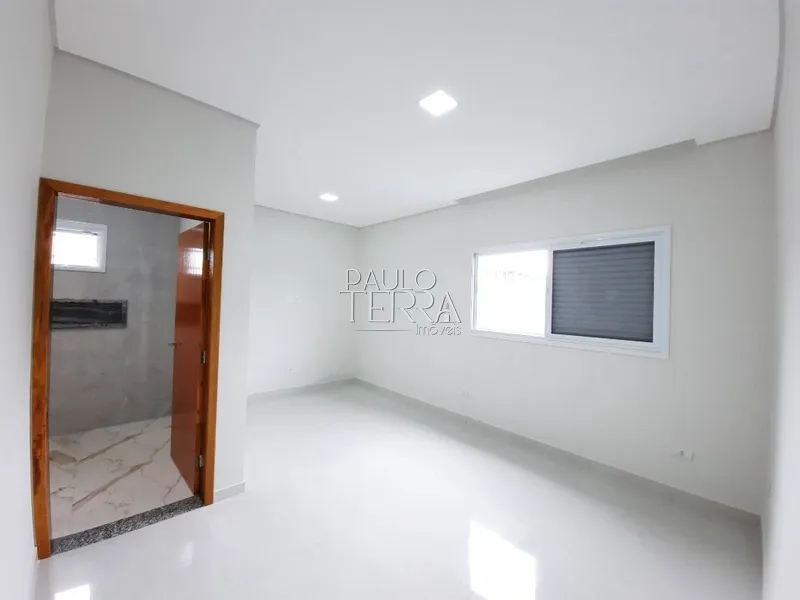 Casa térrea com projeto diferenciado e armários planejados. Condomínio: 28ª foto da galeria de imagens do imóvel