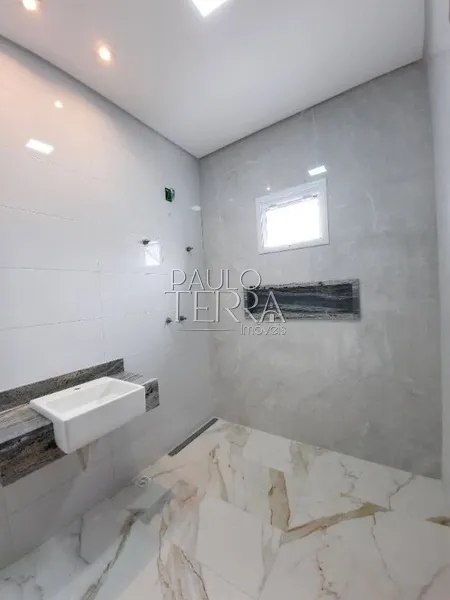 Casa térrea com projeto diferenciado e armários planejados. Condomínio: 33ª foto da galeria de imagens do imóvel