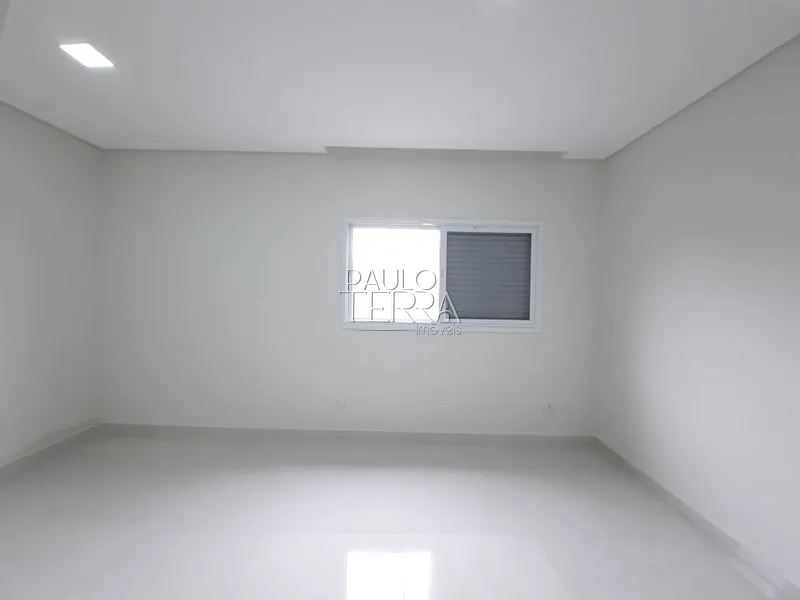 Casa térrea com projeto diferenciado e armários planejados. Condomínio: 29ª foto da galeria de imagens do imóvel