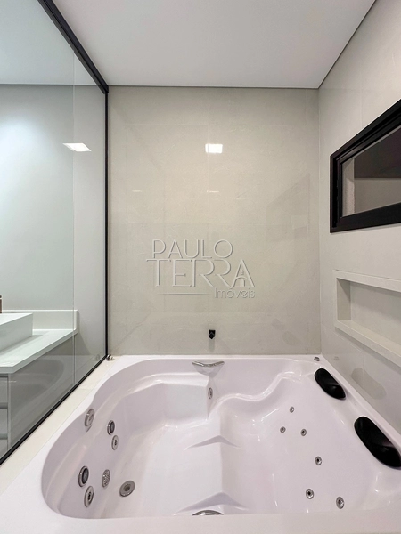 Casa em condomínio fechado à venda em Tremembé | Casa térrea de alto padrão com 3 suítes, escritório, piscina e planejados no Morada do Visconde: 63ª foto da galeria de imagens do imóvel
