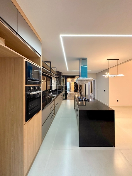 Casa em condomínio fechado à venda em Tremembé | Casa térrea de alto padrão com 3 suítes, escritório, piscina e planejados no Morada do Visconde: 26ª foto da galeria de imagens do imóvel