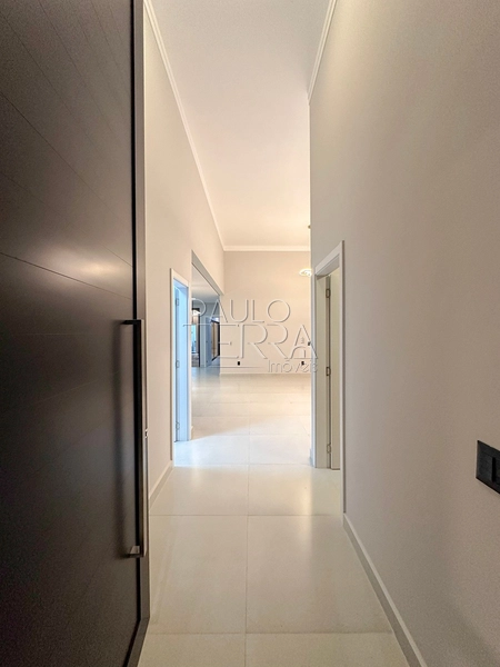 Casa em condomínio fechado à venda em Tremembé | Casa térrea de alto padrão com 3 suítes, escritório, piscina e planejados no Morada do Visconde: 14ª foto da galeria de imagens do imóvel
