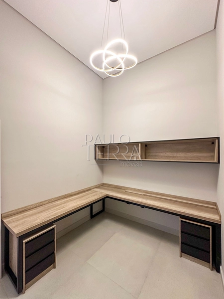Casa em condomínio fechado à venda em Tremembé | Casa térrea de alto padrão com 3 suítes, escritório, piscina e planejados no Morada do Visconde: 12ª foto da galeria de imagens do imóvel