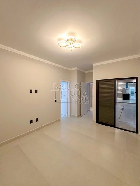 Casa em condomínio fechado à venda em Tremembé | Casa térrea de alto padrão com 3 suítes, escritório, piscina e planejados no Morada do Visconde: 65ª foto da galeria de imagens do imóvel