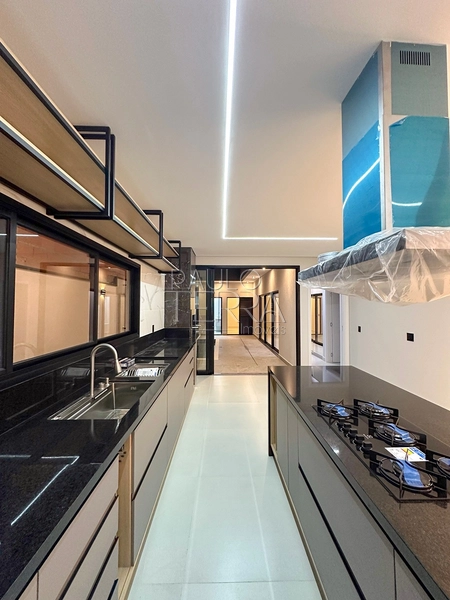 Casa em condomínio fechado à venda em Tremembé | Casa térrea de alto padrão com 3 suítes, escritório, piscina e planejados no Morada do Visconde: 28ª foto da galeria de imagens do imóvel