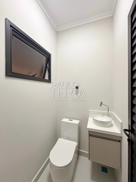 Casa em condomínio fechado à venda em Tremembé | Casa térrea de alto padrão com 3 suítes, escritório, piscina e planejados no Morada do Visconde: 35ª foto da galeria de imagens do imóvel