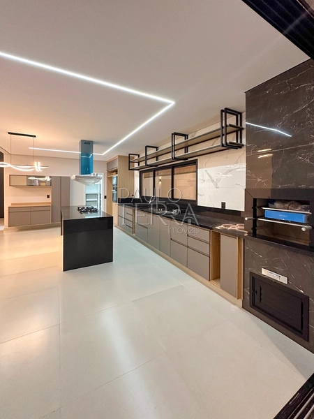 Casa em condomínio fechado à venda em Tremembé | Casa térrea de alto padrão com 3 suítes, escritório, piscina e planejados no Morada do Visconde: 7ª foto da galeria de imagens do imóvel