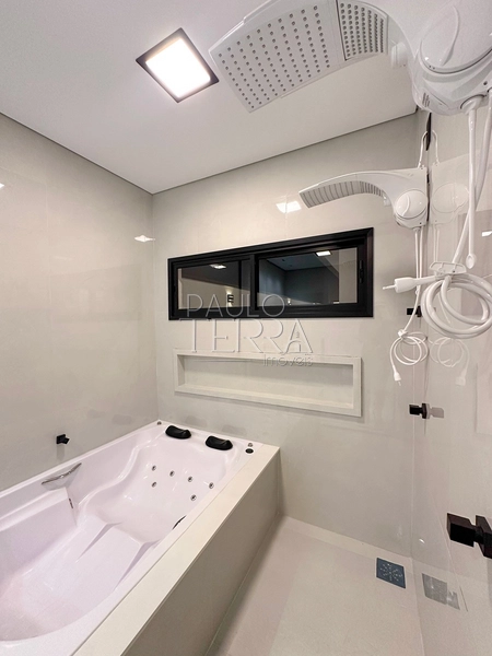 Casa em condomínio fechado à venda em Tremembé | Casa térrea de alto padrão com 3 suítes, escritório, piscina e planejados no Morada do Visconde: 62ª foto da galeria de imagens do imóvel