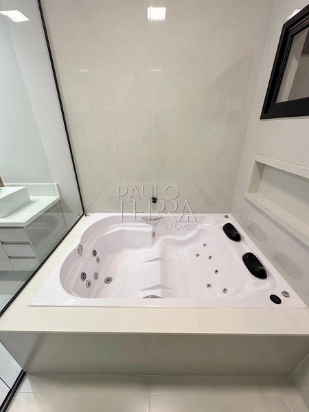Casa em condomínio fechado à venda em Tremembé | Casa térrea de alto padrão com 3 suítes, escritório, piscina e planejados no Morada do Visconde: 64ª foto da galeria de imagens do imóvel