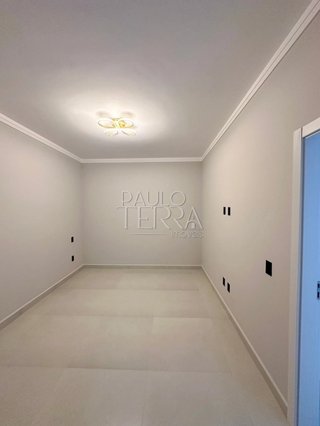Casa em condomínio fechado à venda em Tremembé | Casa térrea de alto padrão com 3 suítes, escritório, piscina e planejados no Morada do Visconde: 54ª foto da galeria de imagens do imóvel