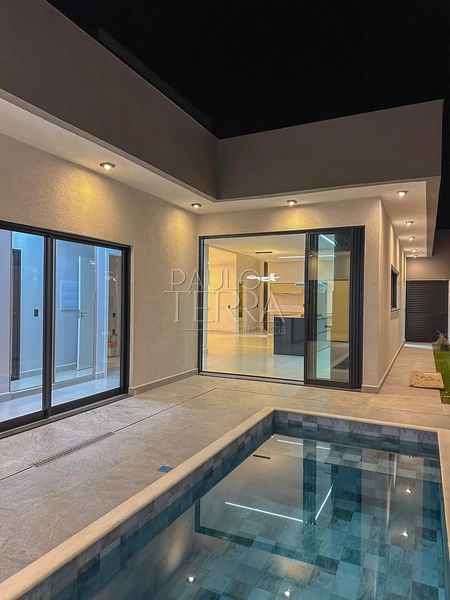 Casa em condomínio fechado à venda em Tremembé | Casa térrea de alto padrão com 3 suítes, escritório, piscina e planejados no Morada do Visconde: 80ª foto da galeria de imagens do imóvel