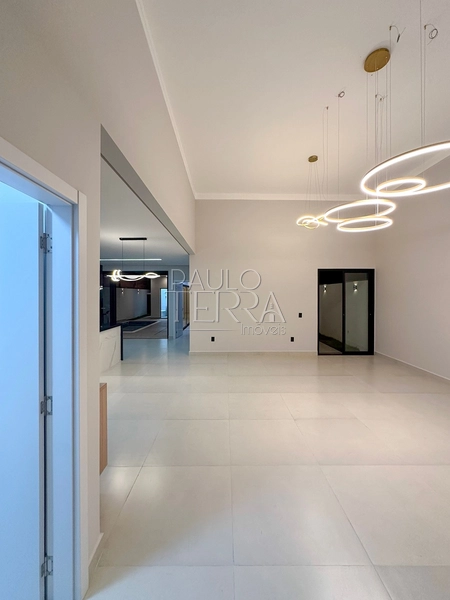 Casa em condomínio fechado à venda em Tremembé | Casa térrea de alto padrão com 3 suítes, escritório, piscina e planejados no Morada do Visconde: 15ª foto da galeria de imagens do imóvel