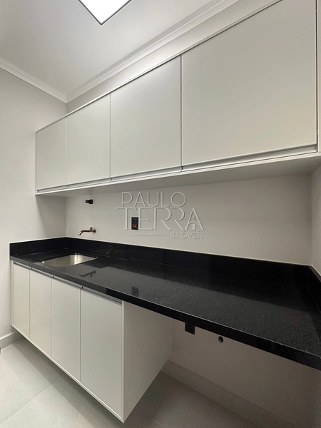 Casa em condomínio fechado à venda em Tremembé | Casa térrea de alto padrão com 3 suítes, escritório, piscina e planejados no Morada do Visconde: 36ª foto da galeria de imagens do imóvel