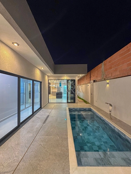 Casa em condomínio fechado à venda em Tremembé | Casa térrea de alto padrão com 3 suítes, escritório, piscina e planejados no Morada do Visconde: 68ª foto da galeria de imagens do imóvel