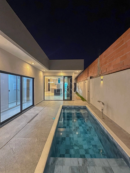 Casa em condomínio fechado à venda em Tremembé | Casa térrea de alto padrão com 3 suítes, escritório, piscina e planejados no Morada do Visconde: 2ª foto da galeria de imagens do imóvel