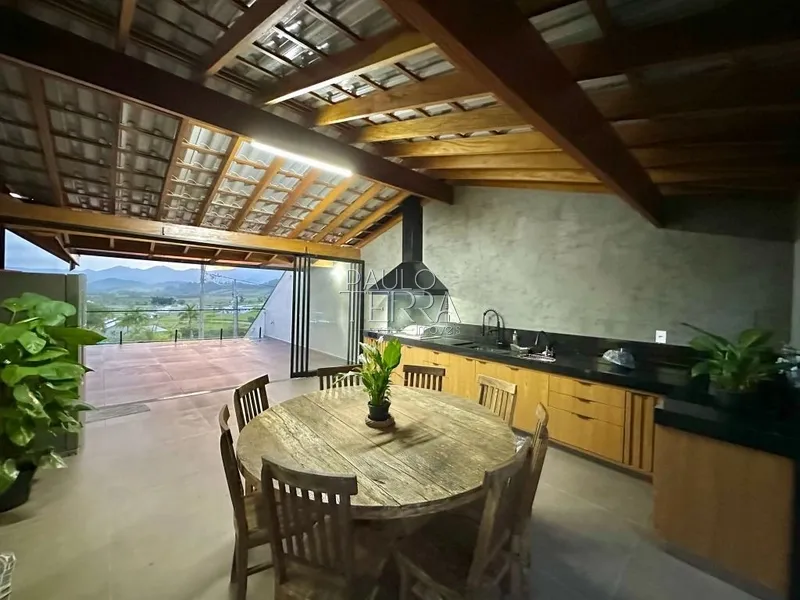 Casa térrea planejada e amplo quintal no Condomínio Village da Serra: 13ª foto da galeria de imagens do imóvel