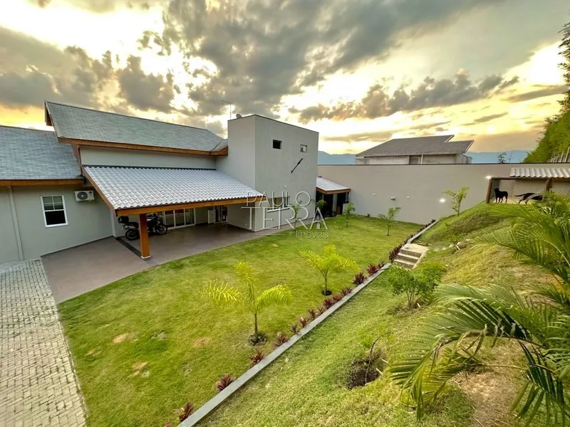 Casa térrea planejada e amplo quintal no Condomínio Village da Serra: 5ª foto da galeria de imagens do imóvel