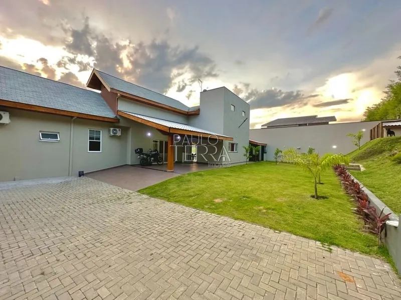 Casa térrea planejada e amplo quintal no Condomínio Village da Serra: 6ª foto da galeria de imagens do imóvel