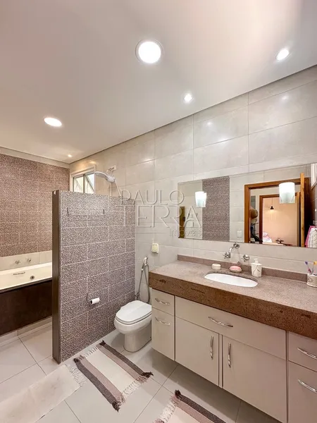 Casa com Piscina, 4 Quartos e Suíte Térrea à Venda no Condomínio Oásis em Taubaté – 306 m²: 53ª foto da galeria de imagens do imóvel