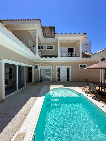 Casa com Piscina, 4 Quartos e Suíte Térrea à Venda no Condomínio Oásis em Taubaté – 306 m²: 3ª foto da galeria de imagens do imóvel