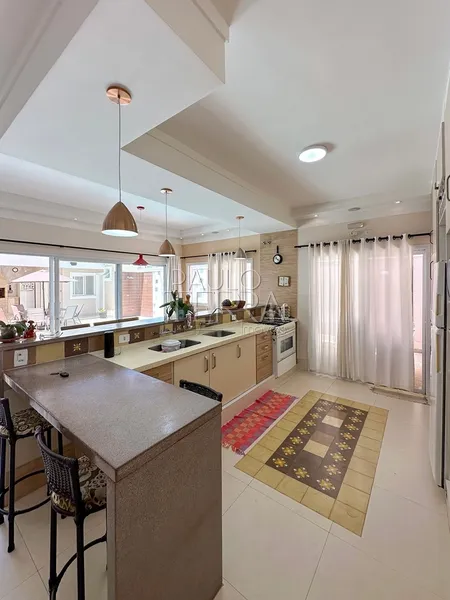 Casa com Piscina, 4 Quartos e Suíte Térrea à Venda no Condomínio Oásis em Taubaté – 306 m²: 31ª foto da galeria de imagens do imóvel