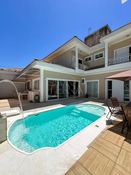 Casa com Piscina, 4 Quartos e Suíte Térrea à Venda no Condomínio Oásis em Taubaté – 306 m²: 2ª foto da galeria de imagens do imóvel