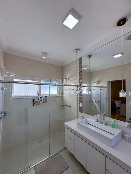 Sobrado à Venda no Condomínio Campos do Conde Versailles em Tremembé | 3 Suítes | Piscina | Área Gourmet: 82ª foto da galeria de imagens do imóvel