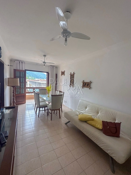 Apartamento à Venda no Centro de Ubatuba | 2 Dormitórios (1 Suíte), Sacada, Vaga Coberta e Hobby Box: 3ª foto da galeria de imagens do imóvel