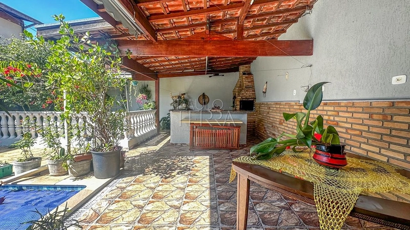 Casa à venda com piscina, área gourmet e 4 quartos - Flor do Vale - Tremembé SP: 4ª foto da galeria de imagens do imóvel