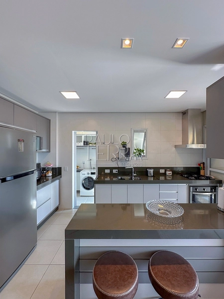 Apartamento 3 dormitórios, varanda gourmet e 2 vagas. Vista livre para Serra da Mantiqueira. Edifício Vert Residence Taubaté SP : 19ª foto da galeria de imagens do imóvel