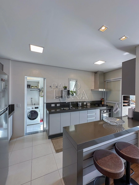 Apartamento 3 dormitórios, varanda gourmet e 2 vagas. Vista livre para Serra da Mantiqueira. Edifício Vert Residence Taubaté SP : 16ª foto da galeria de imagens do imóvel