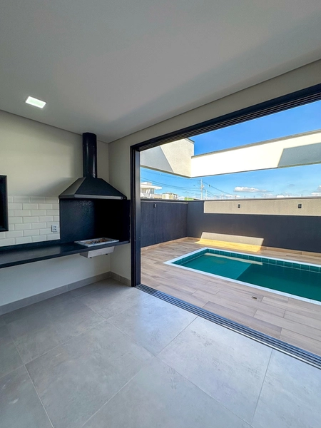 Casa térrea alto padrão com planejados, piscina e pronta para morar: 22ª foto da galeria de imagens do imóvel