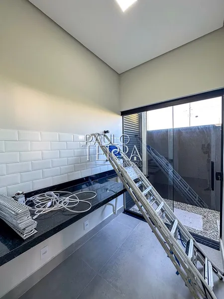 Casa térrea alto padrão com planejados, piscina e pronta para morar: 31ª foto da galeria de imagens do imóvel