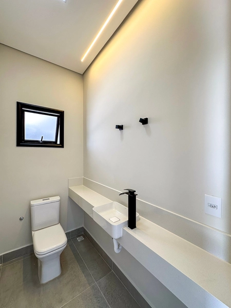 Casa térrea alto padrão com planejados, piscina e pronta para morar: 37ª foto da galeria de imagens do imóvel