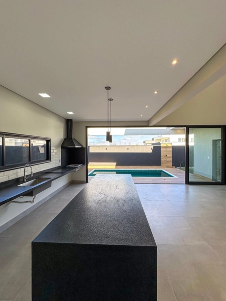 Casa térrea alto padrão com planejados, piscina e pronta para morar: 28ª foto da galeria de imagens do imóvel