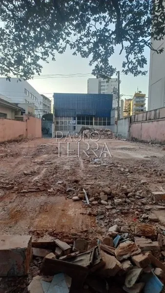 Terreno no Centro de Taubaté SP com 480 m2, ideal para edificação: 2ª foto da galeria de imagens do imóvel