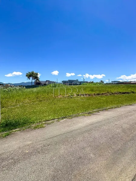 Terreno à Venda no Condomínio Village da Serra – Tremembé/SP: 3ª foto da galeria de imagens do imóvel