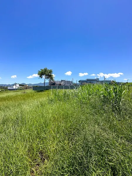 Terreno à Venda no Condomínio Village da Serra – Tremembé/SP: 4ª foto da galeria de imagens do imóvel