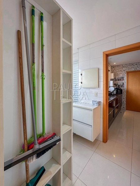 Apartamento alto padrão mobiliado com 3 suítes e 3 vagas. Condomínio Des Arts em Taubaté SP: 30ª foto da galeria de imagens do imóvel