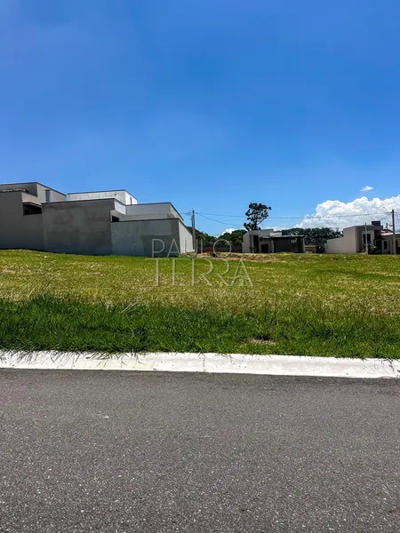 Terreno plano à Venda no Condomínio Colinas do Sol – 250 m² | Lazer Completo: 2ª foto da galeria de imagens do imóvel