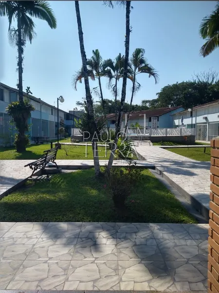 Sobrado em Ubatuba SP - Condomínio com piscina: 1ª foto da galeria de imagens do imóvel
