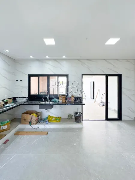 Casa nova 3 suítes, escritório e quintal grande. Condomínio em Taubaté: 3ª foto da galeria de imagens do imóvel